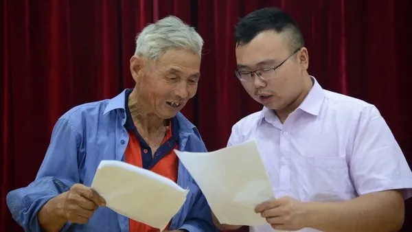 蟠龙梆子倡廉主题小戏曲《牛小花下乡》