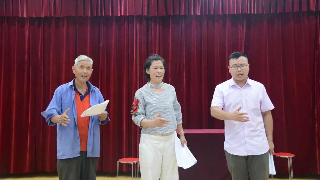 蟠龙梆子倡廉主题小戏曲《牛小花下乡》