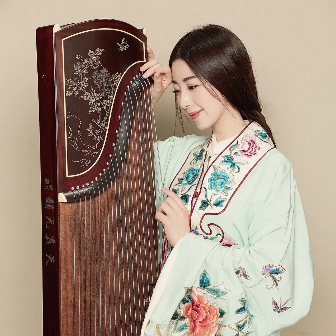 2020北京文化艺术基金资助项目“春日景和·万年欢”《筝戏雅乐·京剧古筝音乐会》